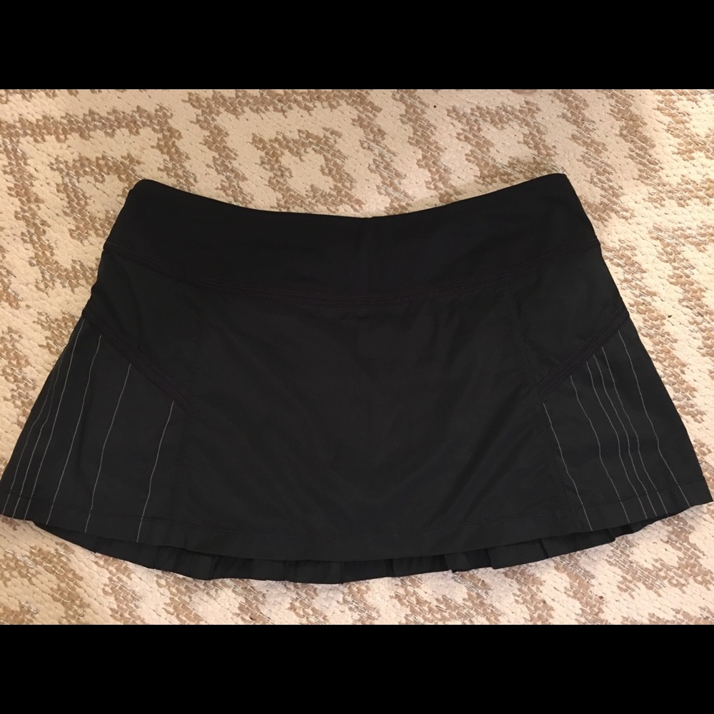 Lululemon Run Reflection Skirt. Size 10
